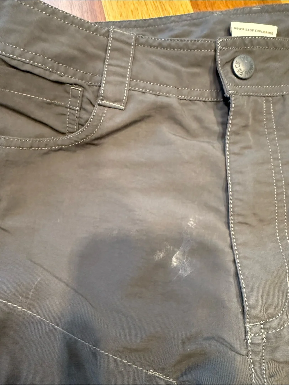 The North Face Men's Charcoal Gray Hybrid Hiking Shorts flaw